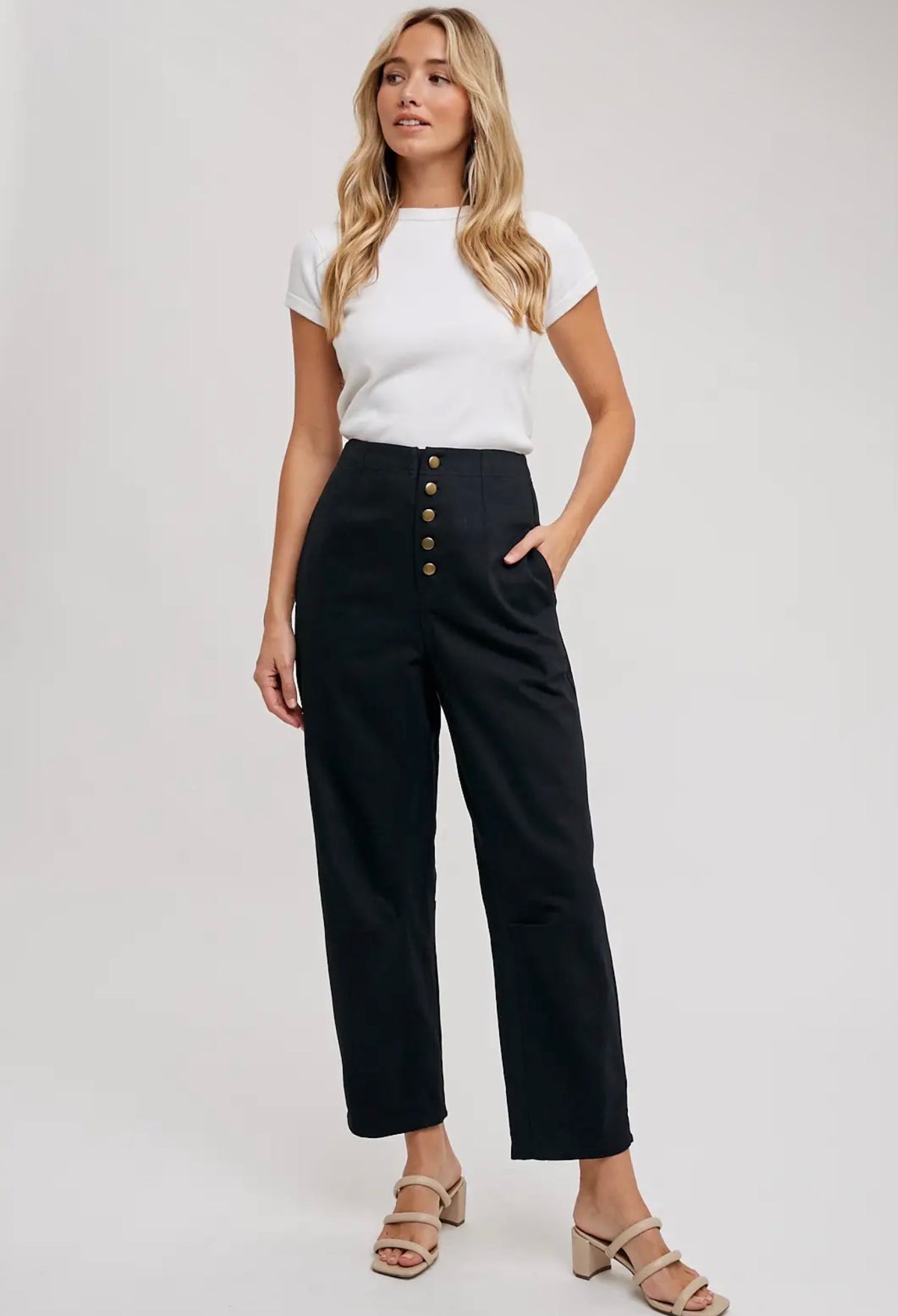 High-Rise button front Ankle pant.