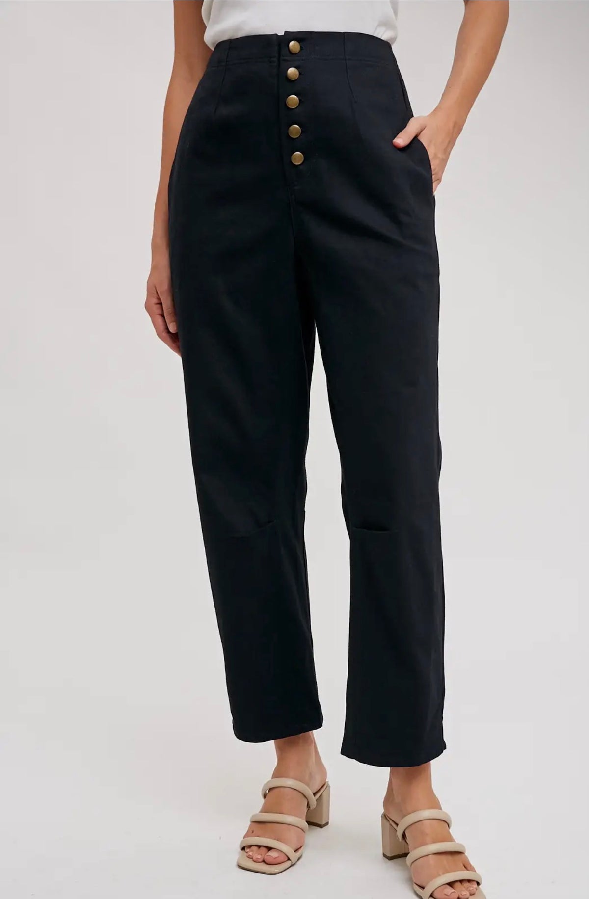 High-Rise button front Ankle pant.